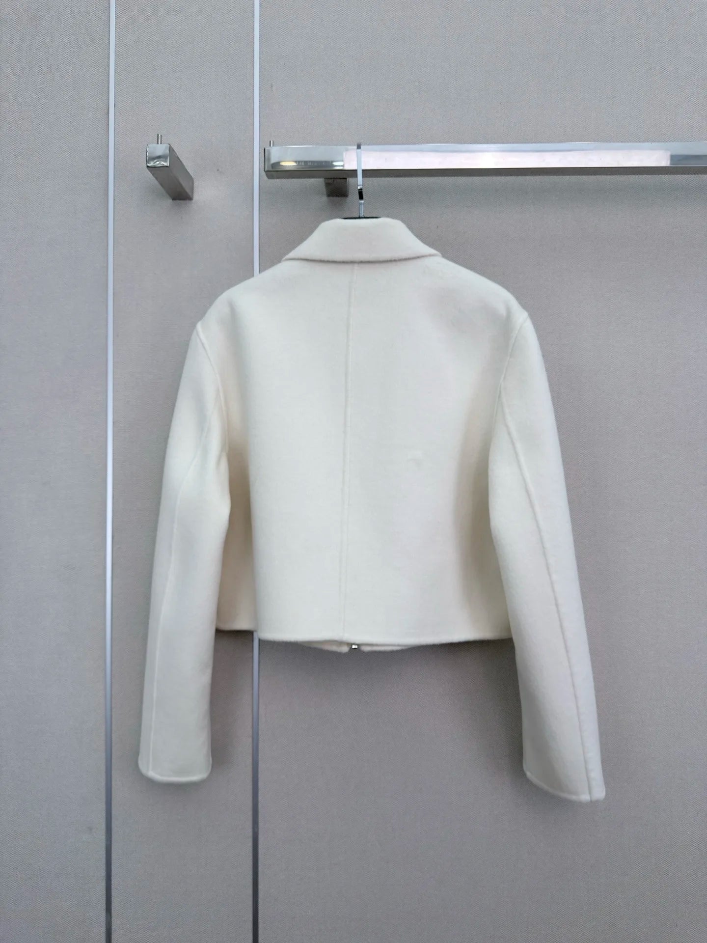 Women's Wool Zip Front Lapel Jacket With Pockets and Zippers
