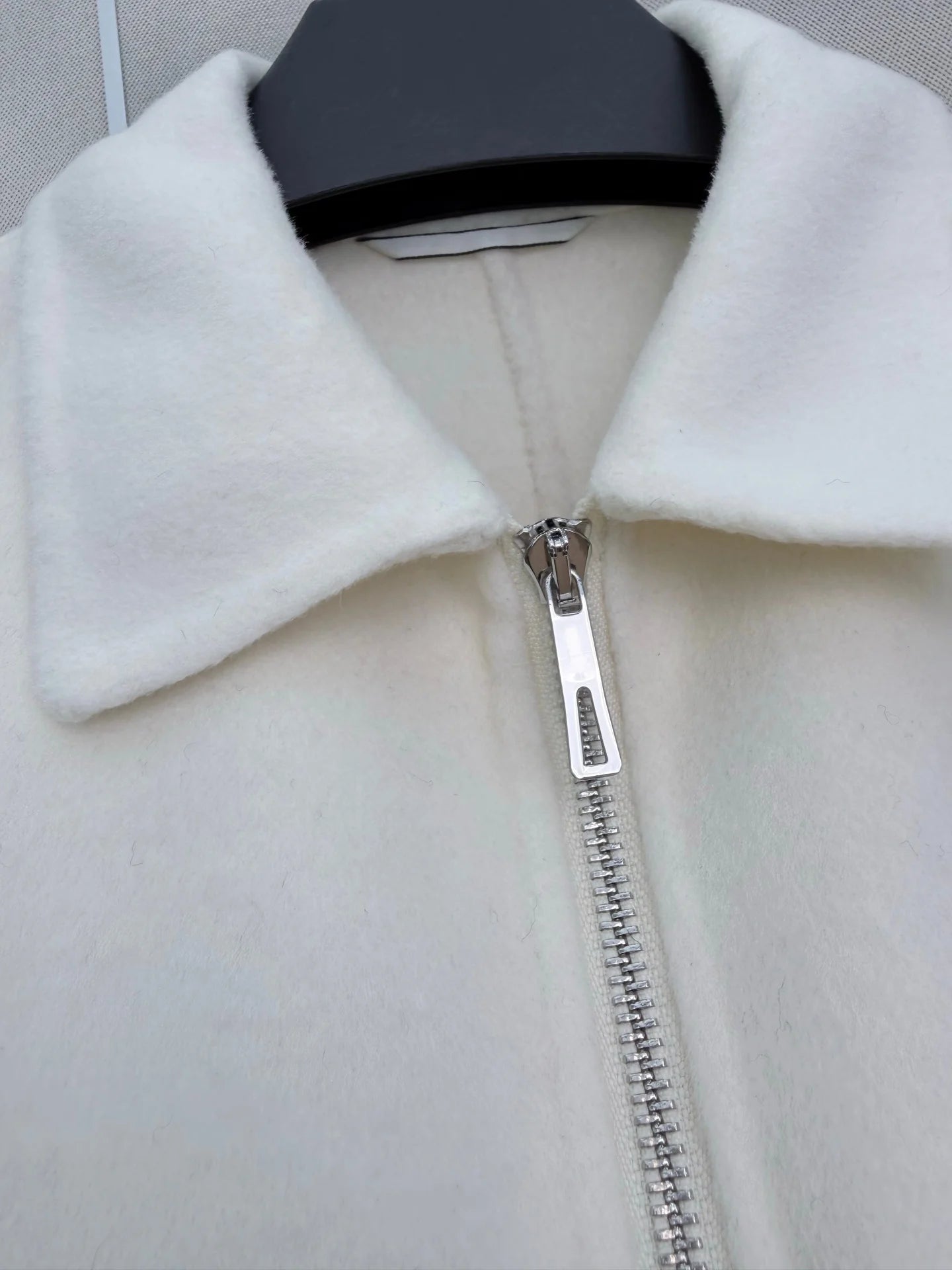 Women's Wool Zip Front Lapel Jacket With Pockets and Zippers